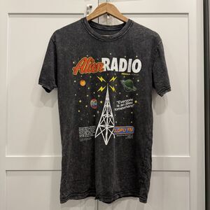 Coldplay 2025 Music Of The Spheres Alien Radio Concert T-shirt Size M